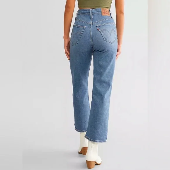 Levi’s Ribcage Straight Ankle Jean In Center Lane Light Wash Size W29 L27 - Picture 2 of 9